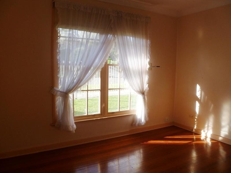 12 Soderlund Drive, Doncaster VIC 3108