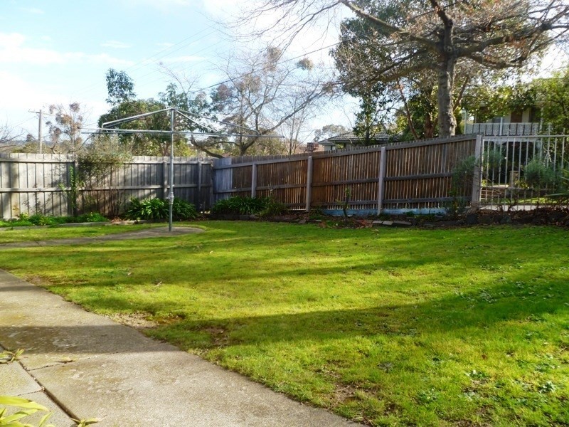 12 Soderlund Drive, Doncaster VIC 3108