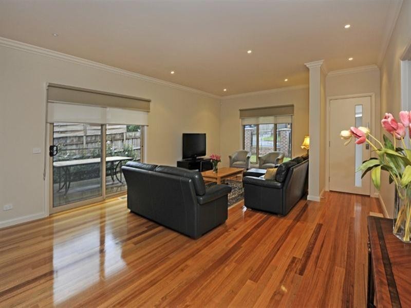 1/122 Beverley Street, Doncaster East VIC 3109