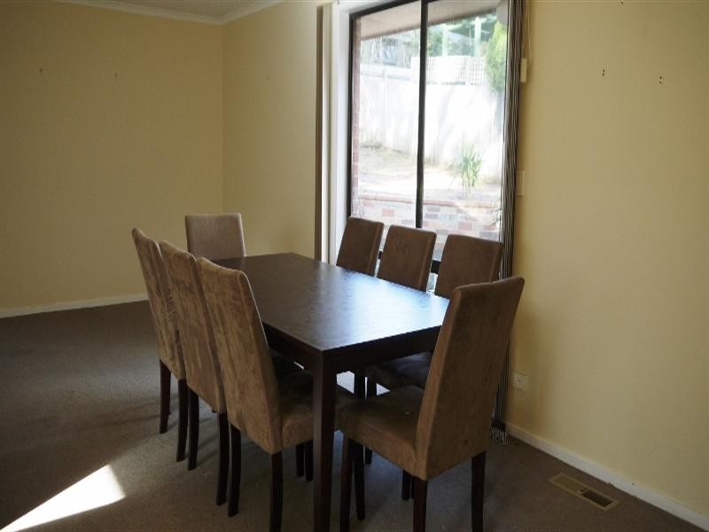 2/125 Pitt Street, Eltham VIC 3095