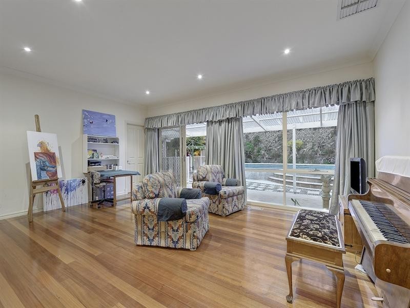 14 Batskos Drive, Warrandyte VIC 3113