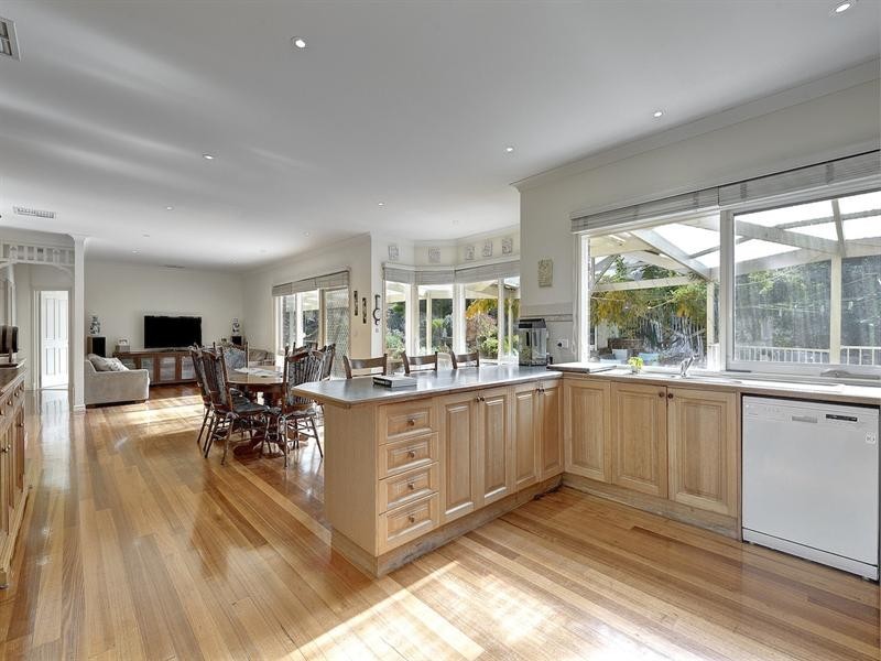 14 Batskos Drive, Warrandyte VIC 3113