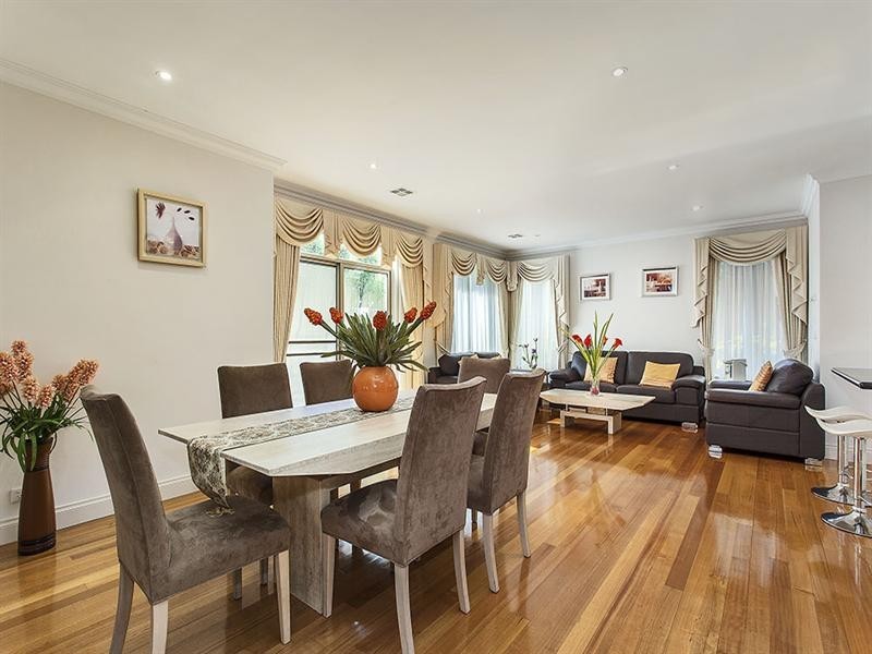 2A Maldon Crescent, Doncaster East VIC 3109