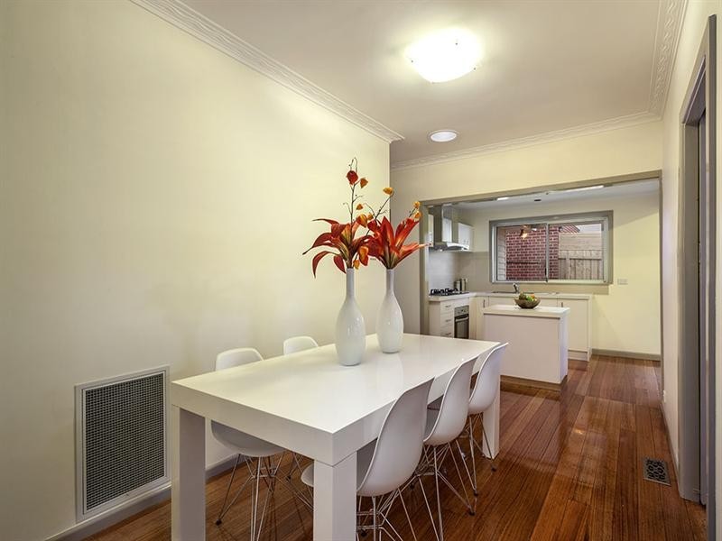 1/6 Milne Street, Mitcham VIC 3132