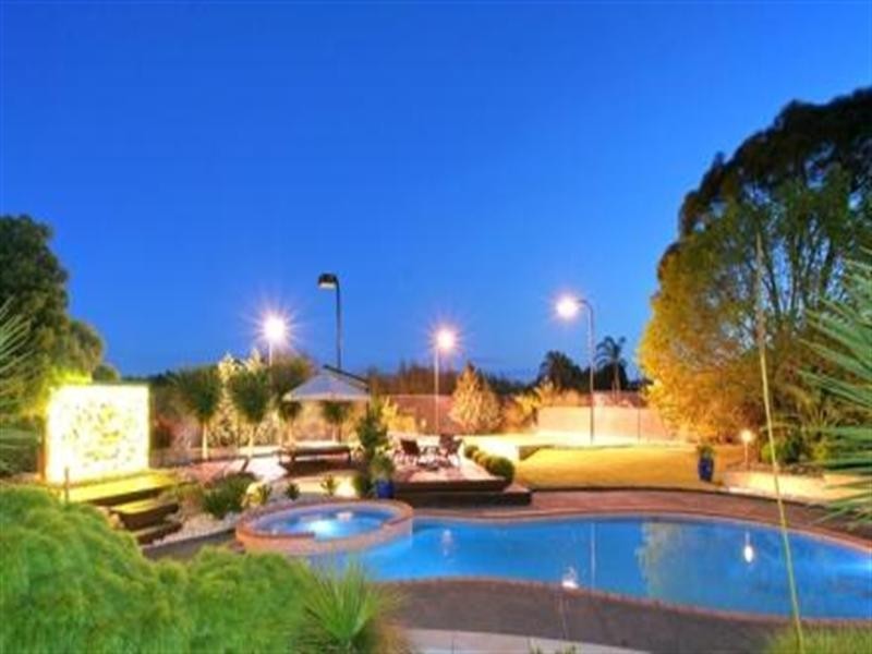 90 Newmans Road, Templestowe VIC 3106