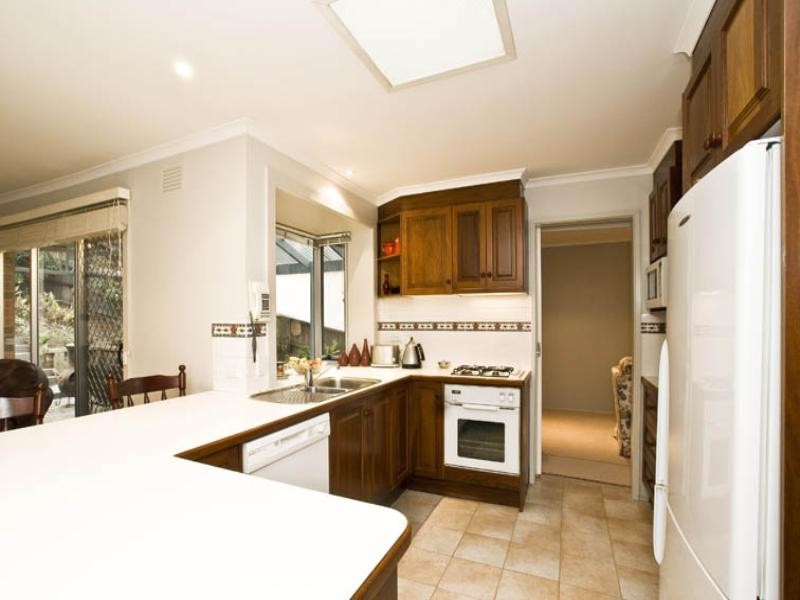 6 Cassinia Road, Templestowe Lower VIC 3107