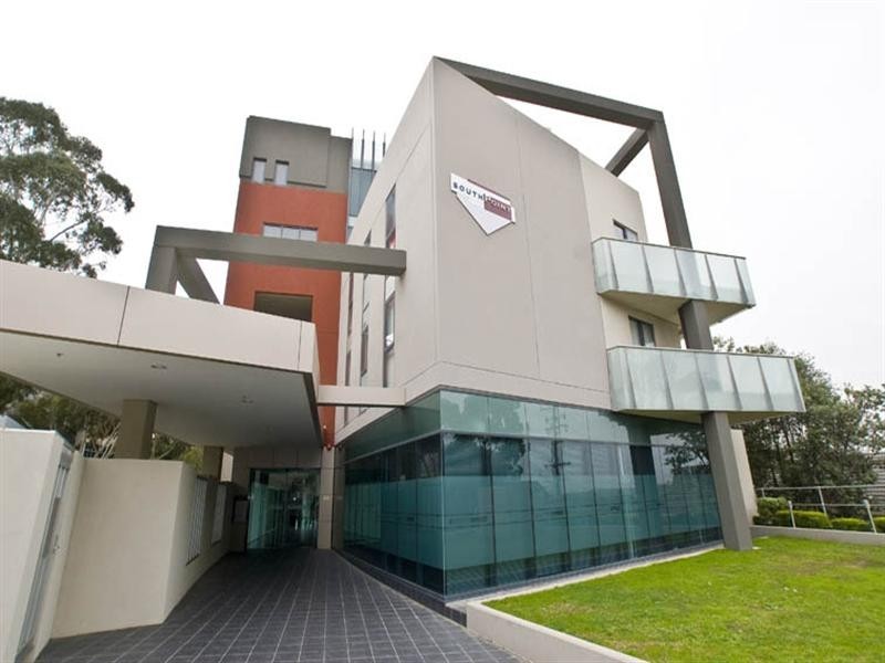 204/8 Clay Drive, Doncaster VIC 3108