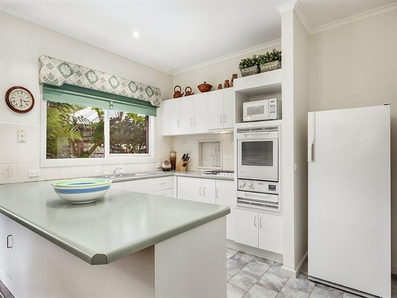 38 Landscape Drive, Doncaster East VIC 3109