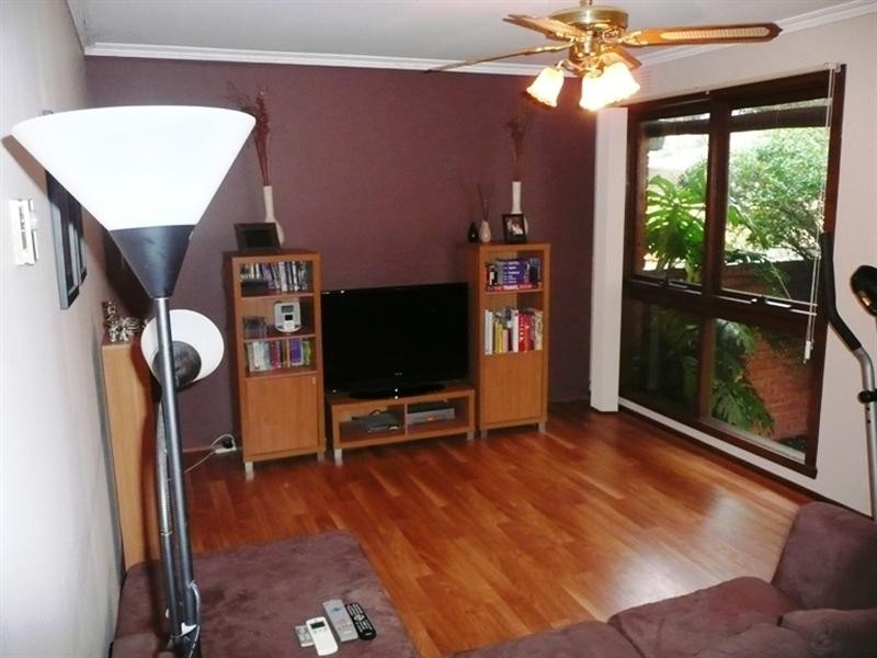 2/23 Pitt Street, Ringwood VIC 3134