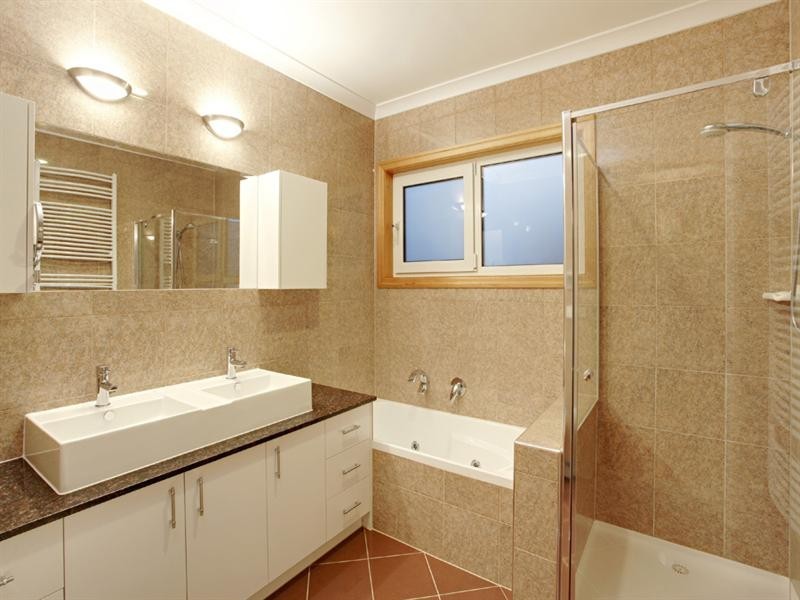 15 Moroney Drive, Chadstone VIC 3148