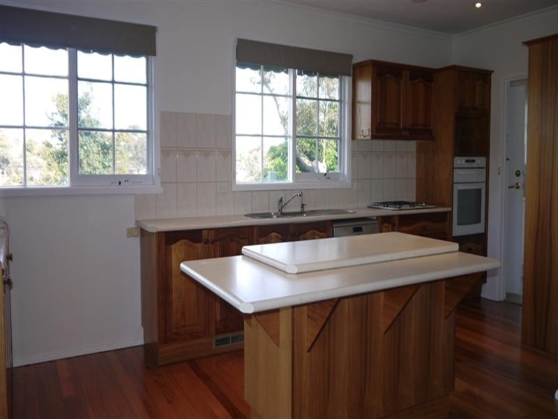 24 Alburnum Crescent, Templestowe Lower VIC 3107