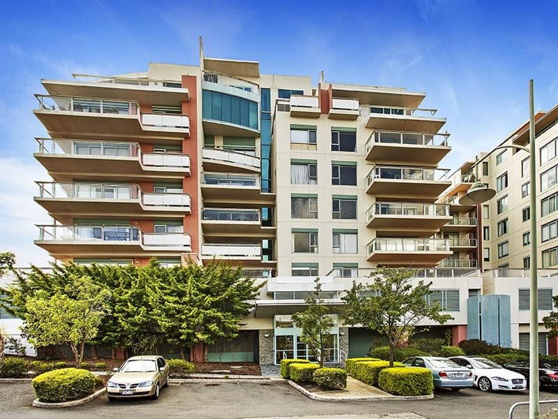 203/1 Sovereign Point Court, Doncaster VIC 3108