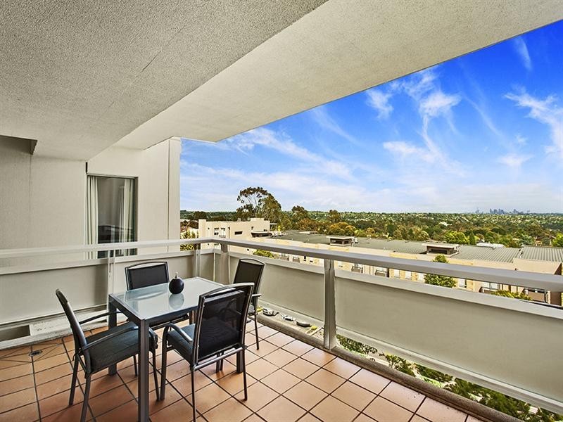 203/1 Sovereign Point Court, Doncaster VIC 3108