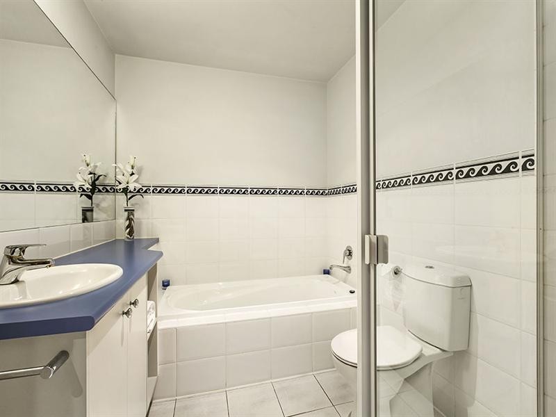 203/1 Sovereign Point Court, Doncaster VIC 3108