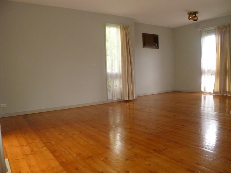 7 Runnymede Street, Doncaster East VIC 3109