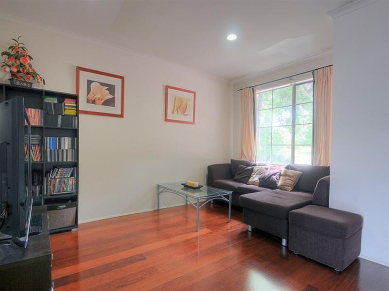 9 Peppermint Grove, Box Hill South VIC 3128