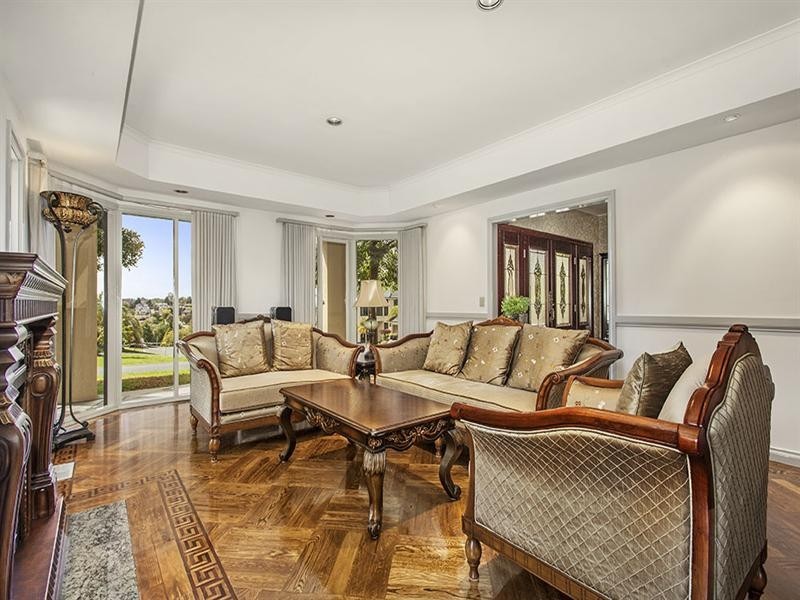 18 Hillhouse Road, Templestowe VIC 3106