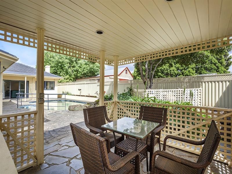 18 Hillhouse Road, Templestowe VIC 3106