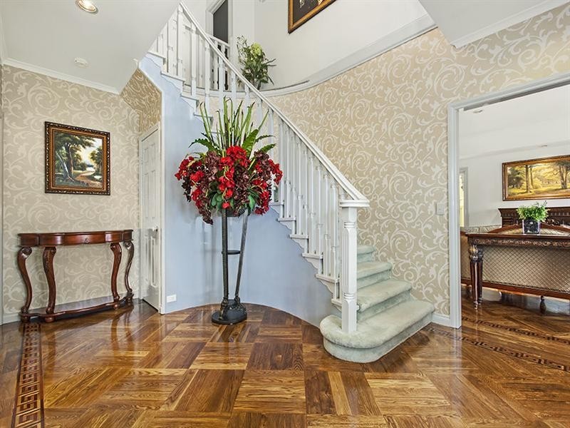 18 Hillhouse Road, Templestowe VIC 3106