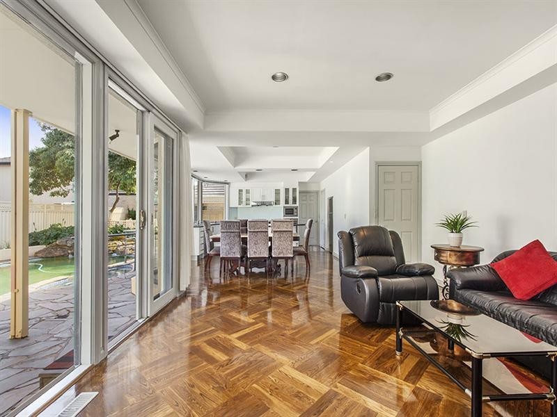 18 Hillhouse Road, Templestowe VIC 3106