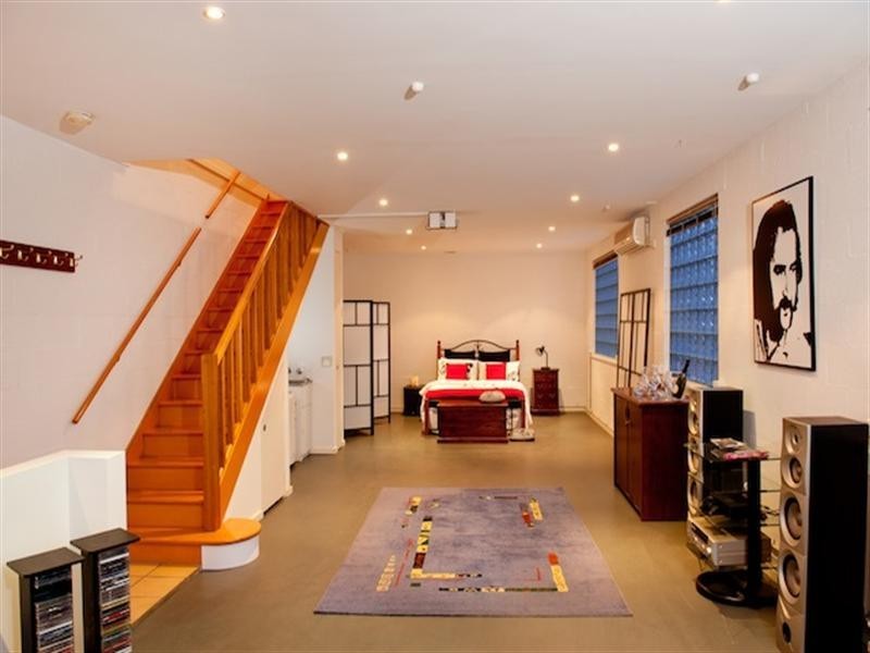 22 Peters Lane, Abbotsford VIC 3067