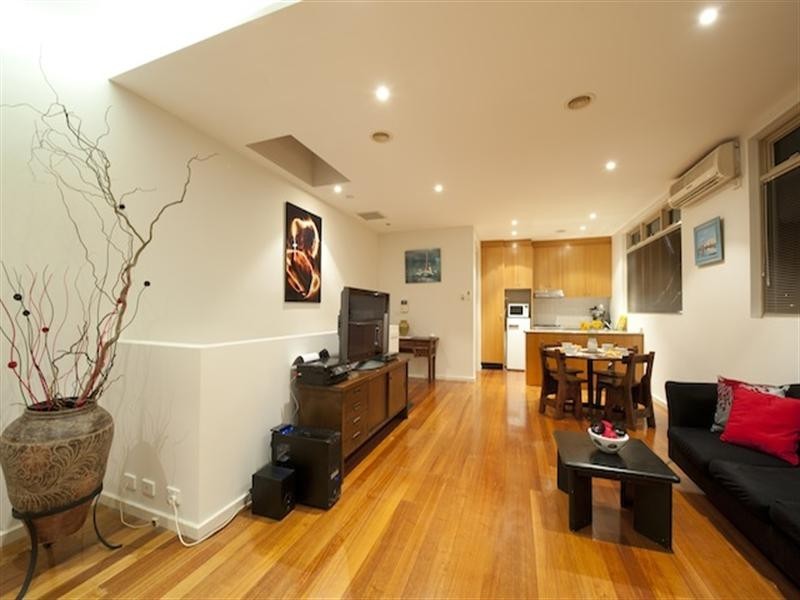 22 Peters Lane, Abbotsford VIC 3067