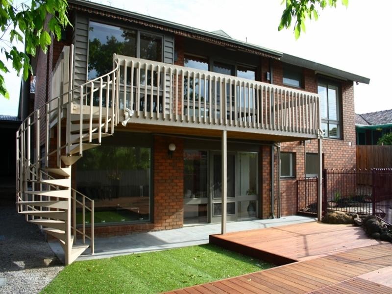 11 Oak Crescent, Templestowe Lower VIC 3107