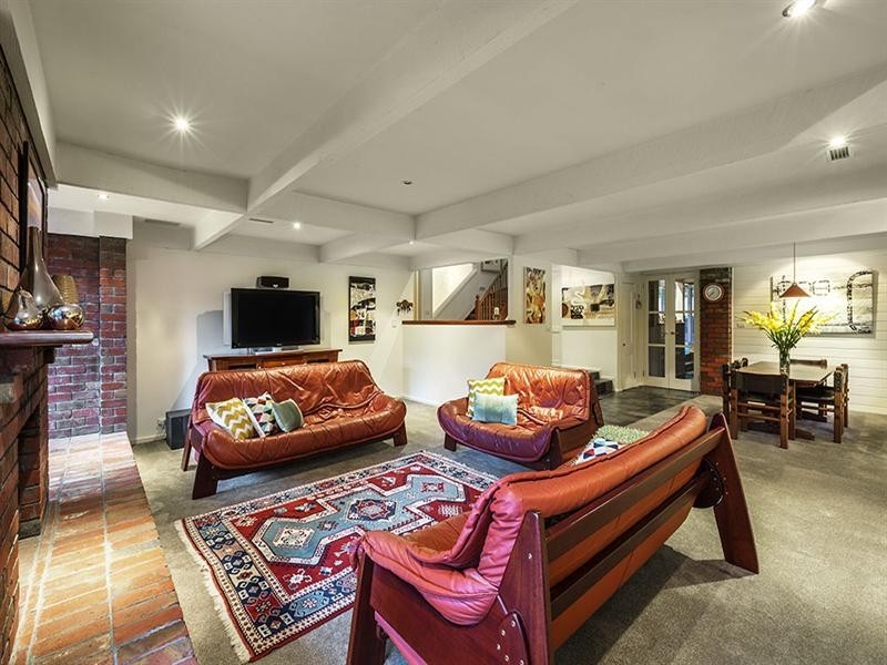 26 Dale Avenue, Eltham North VIC 3095