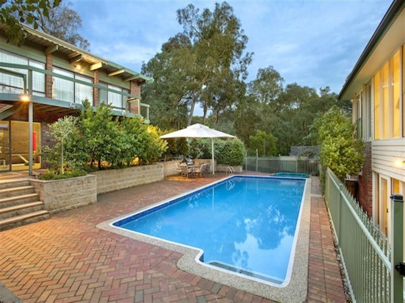 26 Dale Avenue, Eltham North VIC 3095