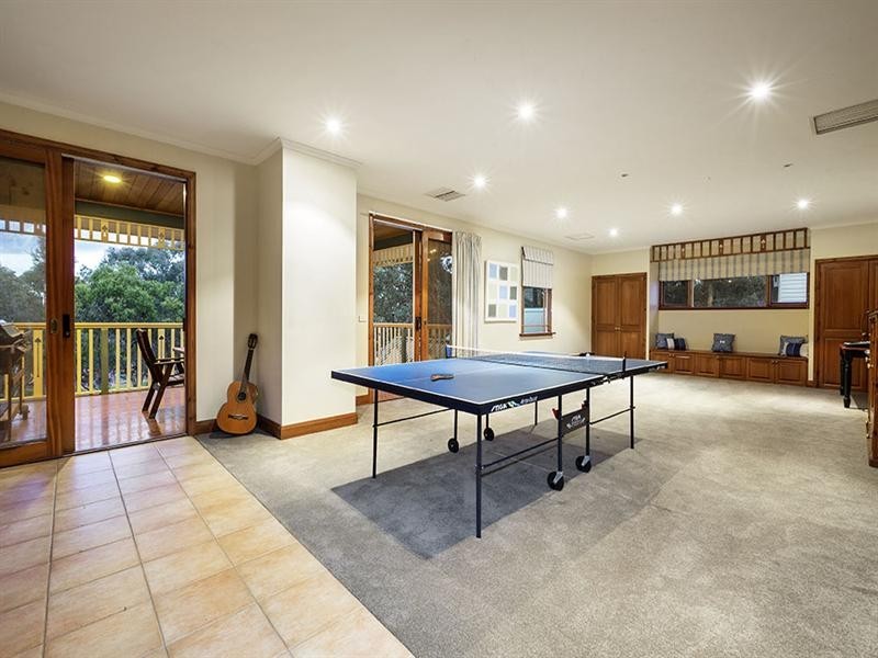 26 Dale Avenue, Eltham North VIC 3095