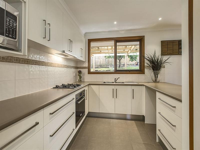 59 Pine Hill Drive, Doncaster East VIC 3109