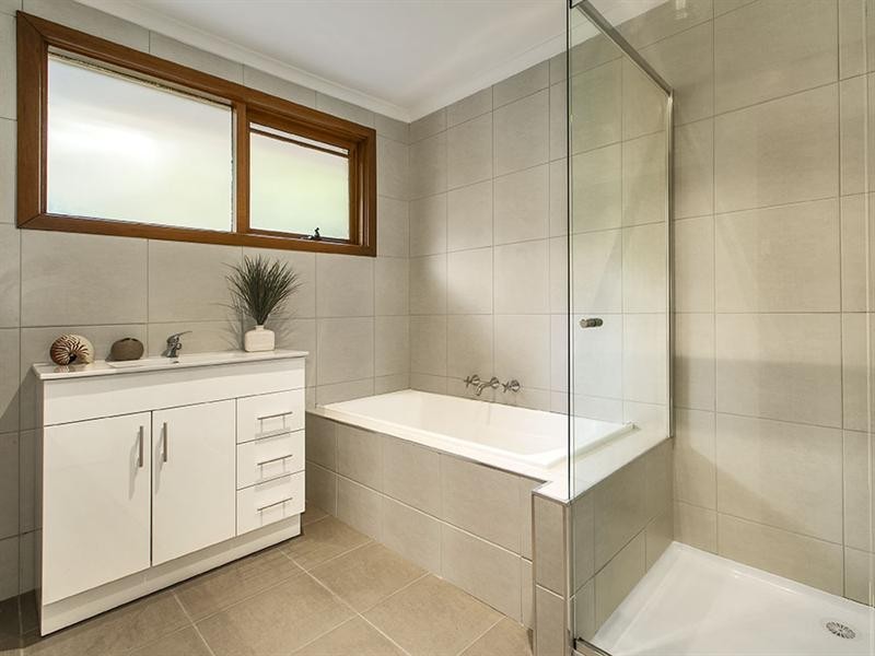 59 Pine Hill Drive, Doncaster East VIC 3109