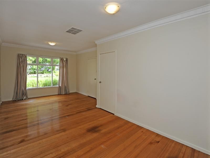 70 Russell Crescent, Doncaster East VIC 3109