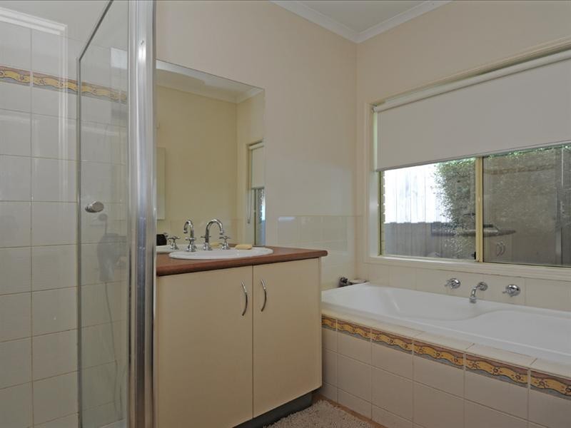 13 Killarney Ridge, Greensborough VIC 3088