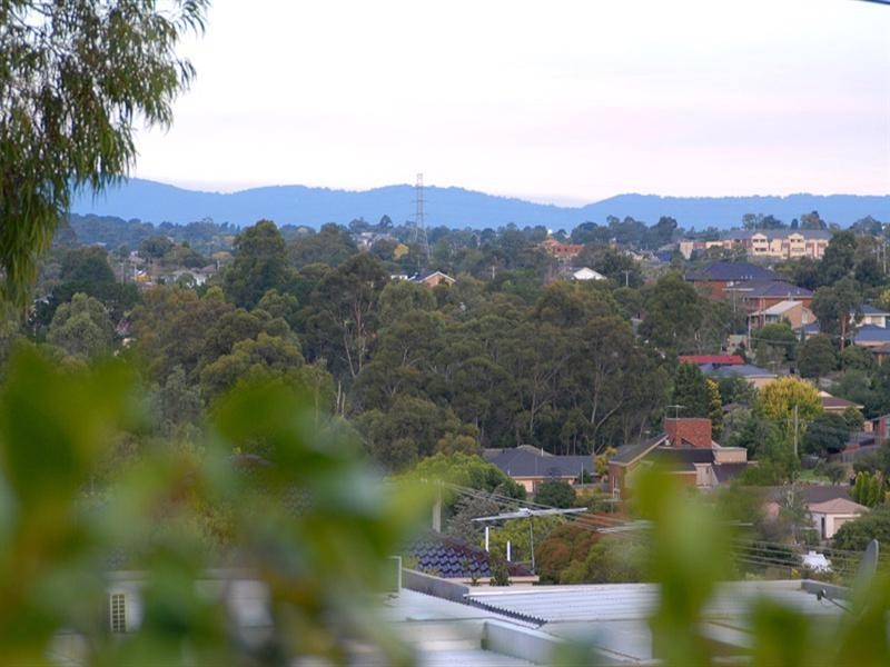 8 Cantala Drive, Doncaster VIC 3108