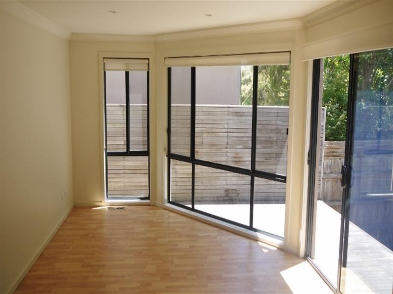 2/46 Boronia Grove, Doncaster East VIC 3109