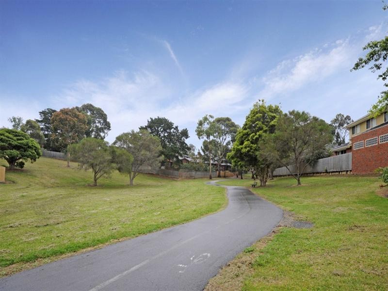 21a Grevillea Road, Doncaster East VIC 3109