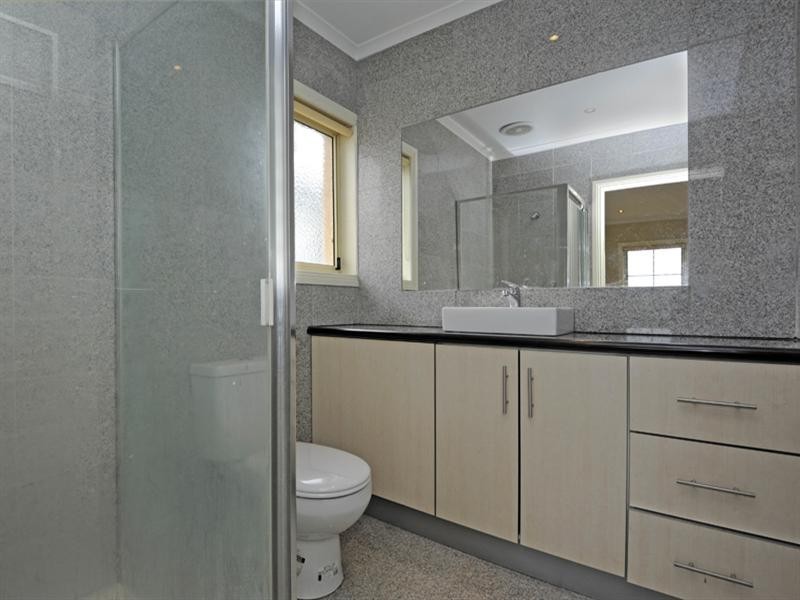 2/24 Parker Street, Templestowe VIC 3106