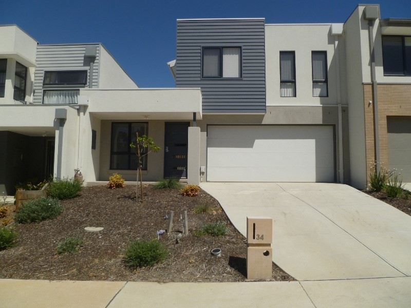 34 Evans Drive, Croydon VIC 3136