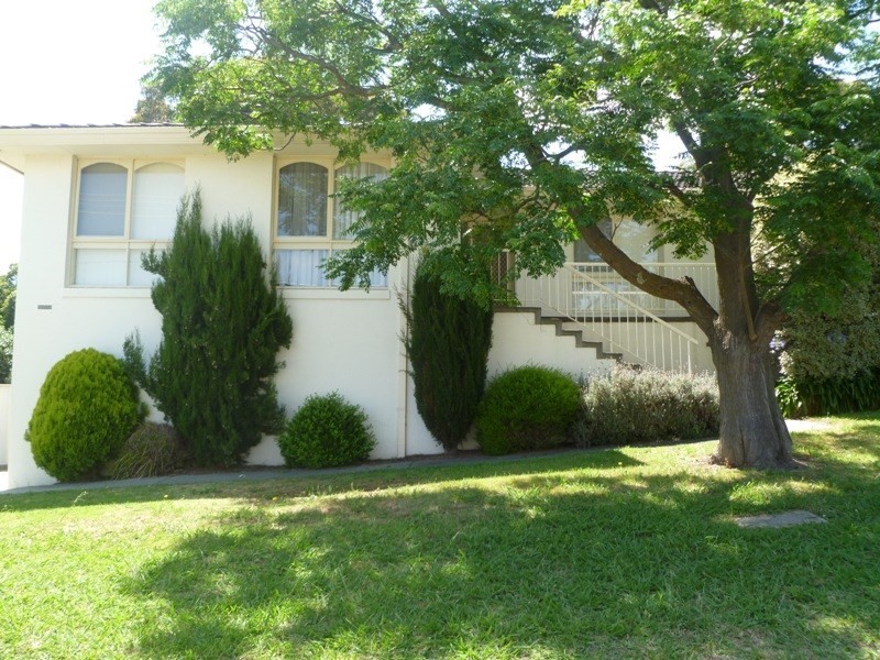 1/2 Omar Street, Templestowe Lower VIC 3107