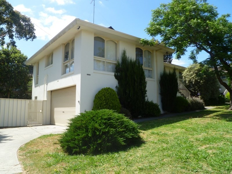 1/2 Omar Street, Templestowe Lower VIC 3107