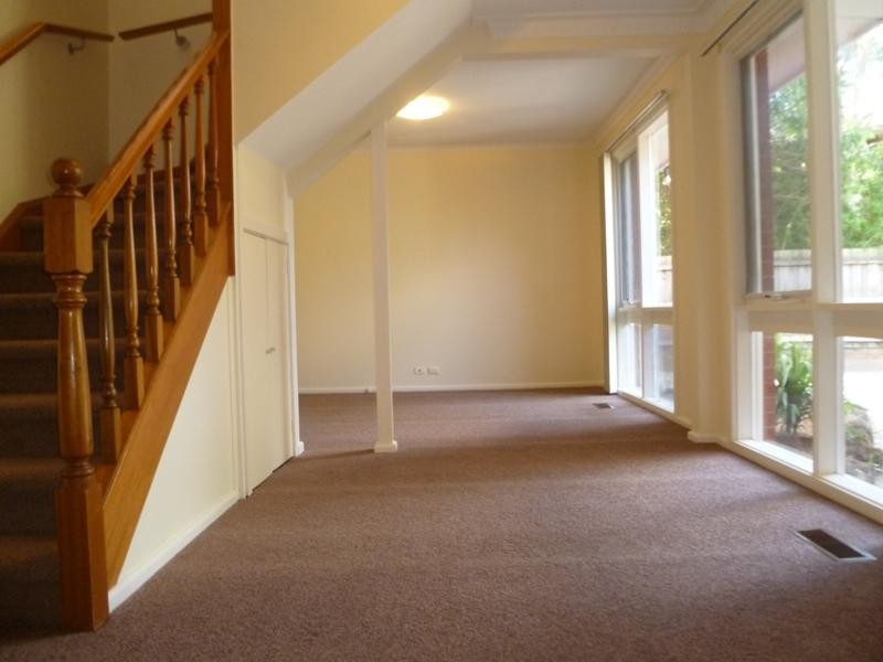 16 The Glen, Donvale VIC 3111