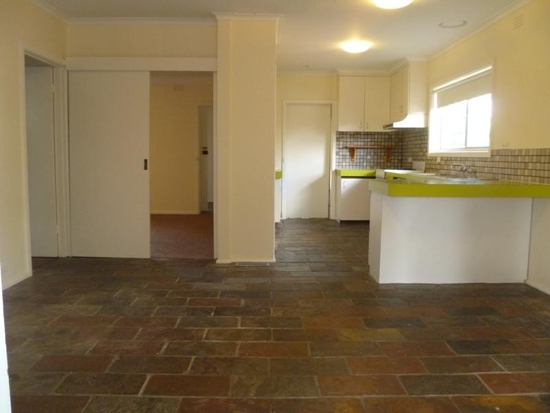 16 The Glen, Donvale VIC 3111