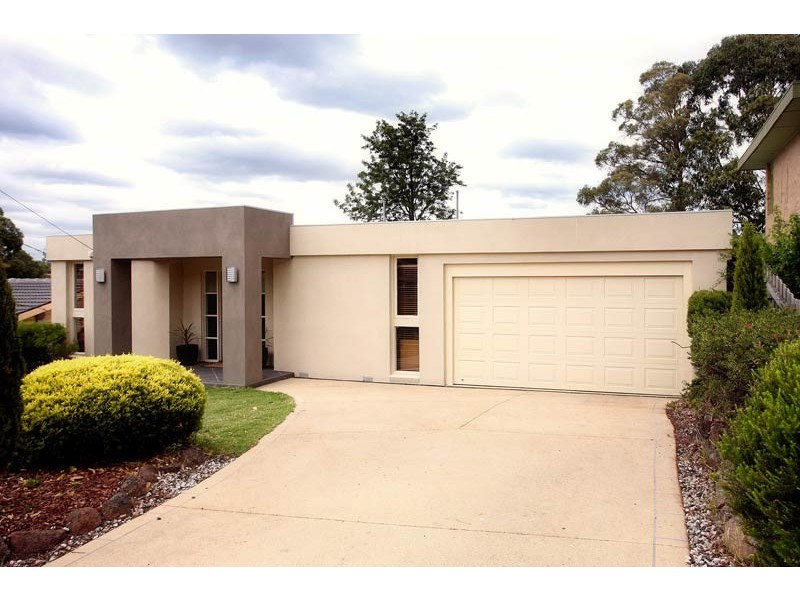 8 Dillwynia Avenue, Templestowe Lower VIC 3107