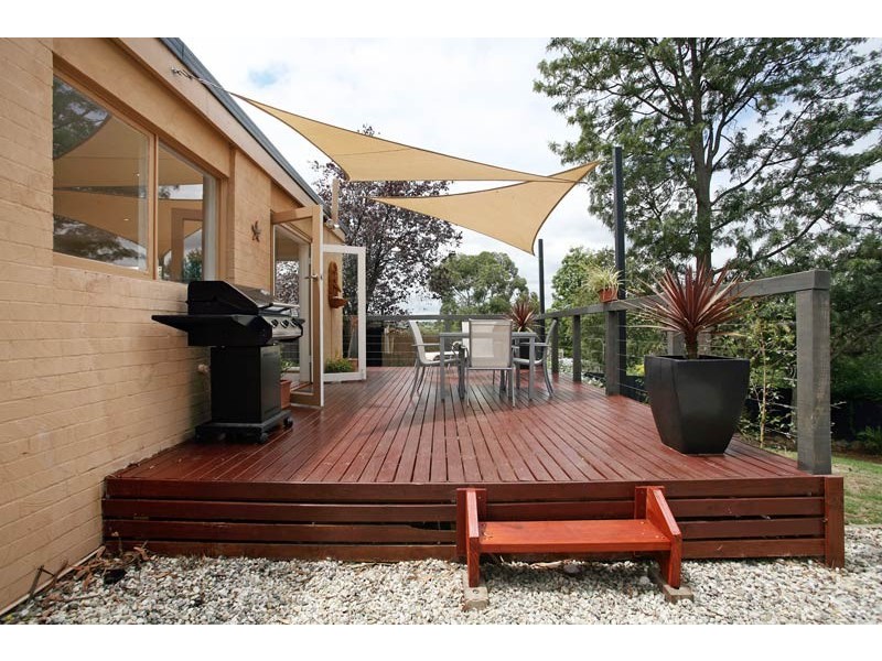 8 Dillwynia Avenue, Templestowe Lower VIC 3107