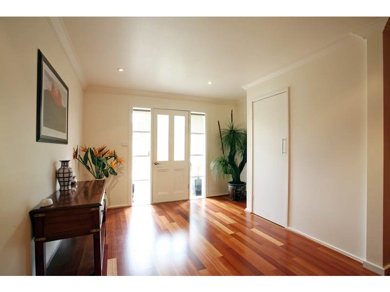 8 Dillwynia Avenue, Templestowe Lower VIC 3107