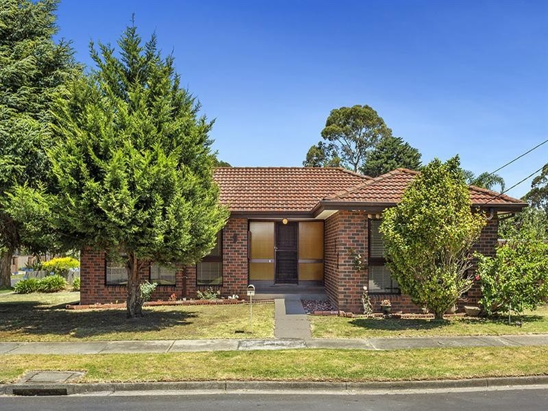 9 Nettelbeck Road, Clayton South VIC 3169
