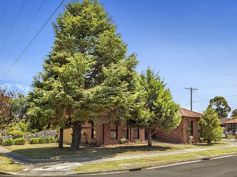 9 Nettelbeck Road, Clayton South VIC 3169
