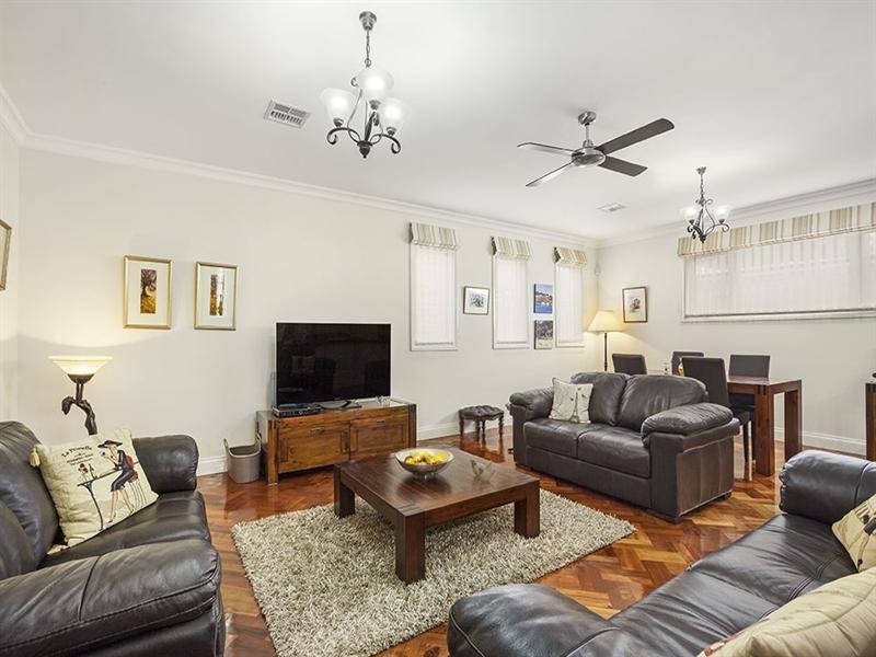 1/18 Talford Street, Doncaster East VIC 3109