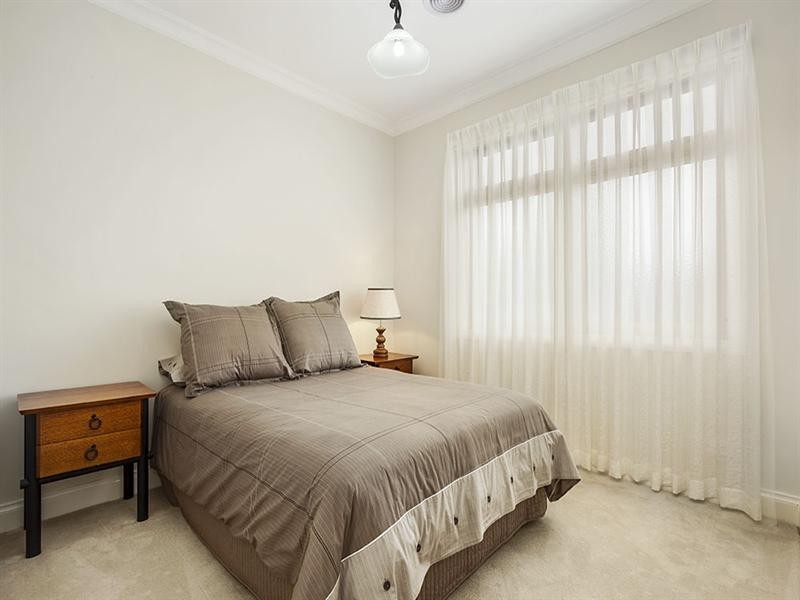 1/18 Talford Street, Doncaster East VIC 3109